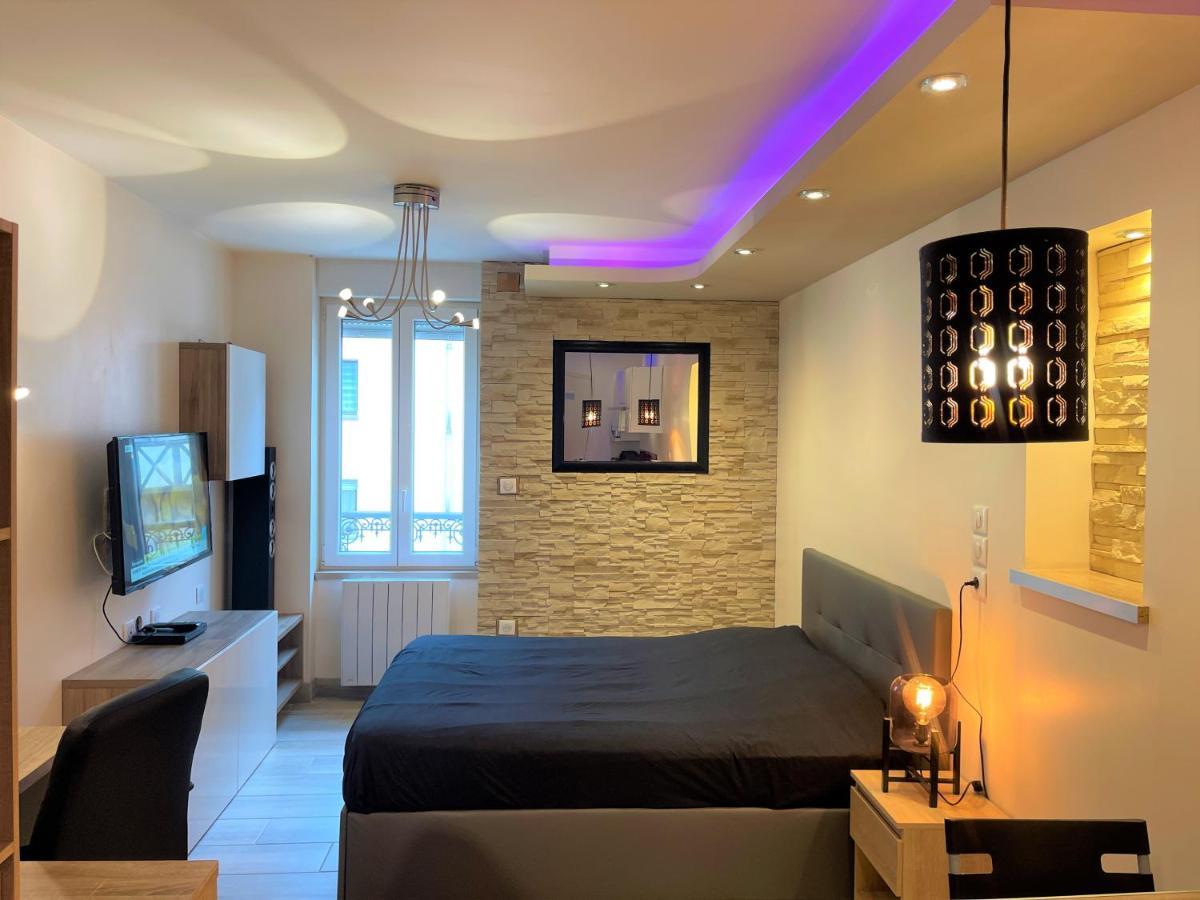 Résidence DESCHAMPS Montluçon Extérieur photo