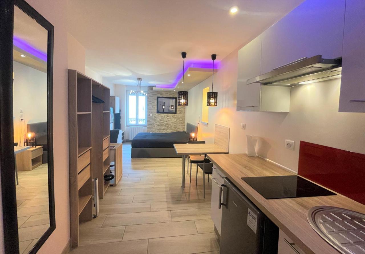 Résidence DESCHAMPS Montluçon Extérieur photo