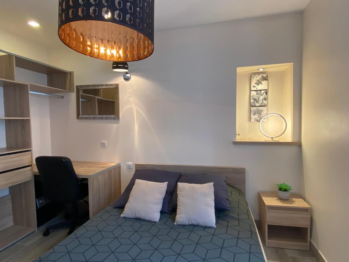Résidence DESCHAMPS Montluçon Extérieur photo