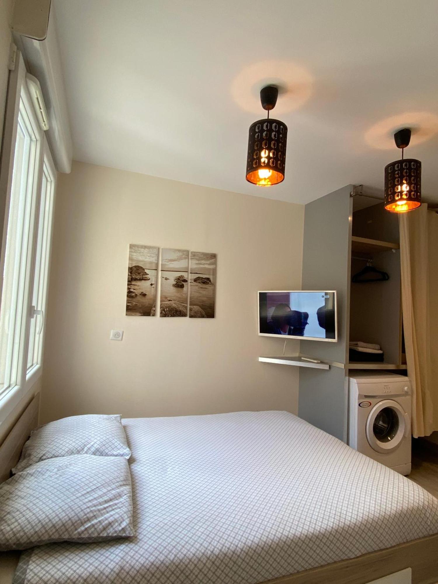 Résidence DESCHAMPS Montluçon Extérieur photo