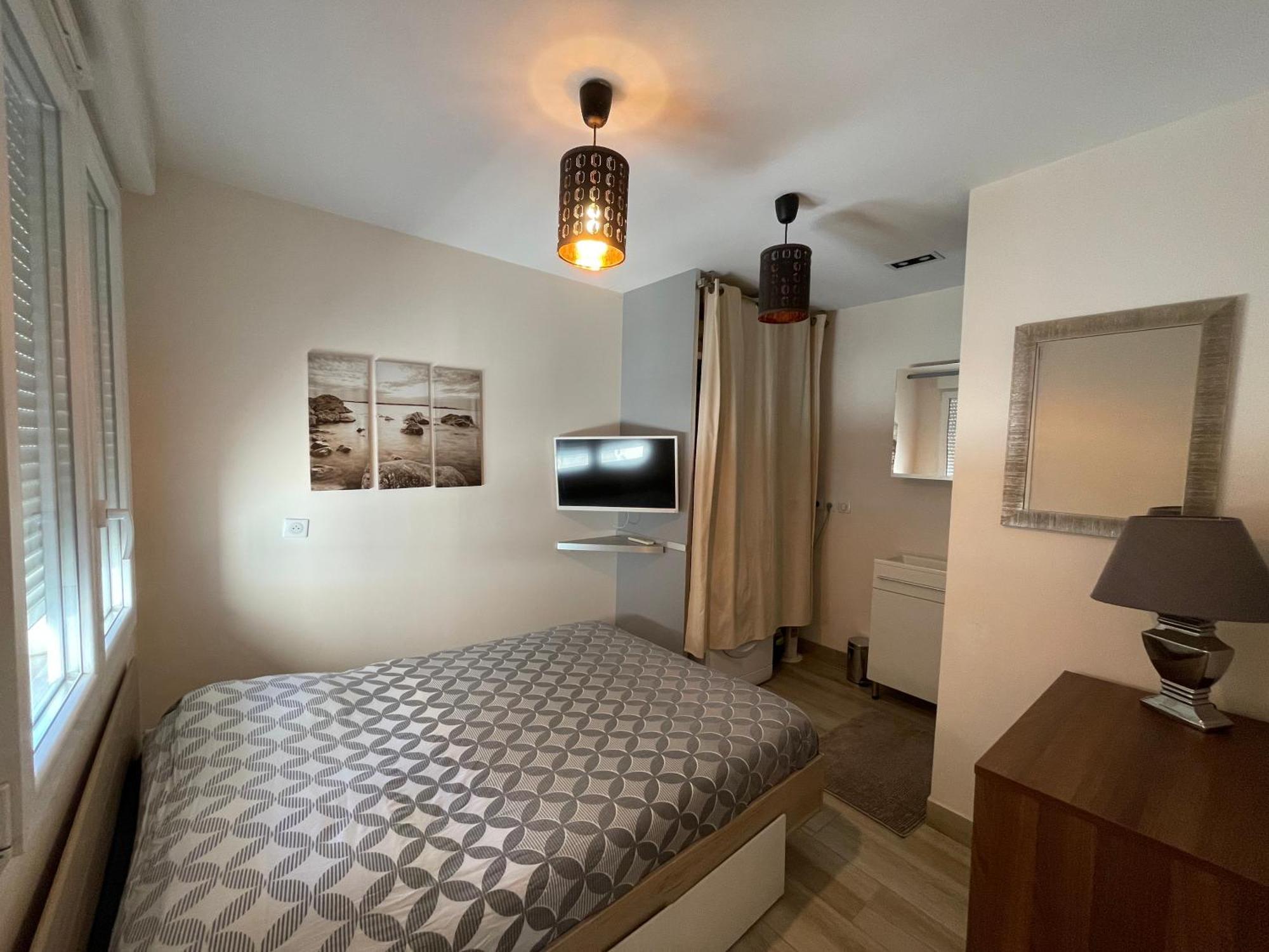Résidence DESCHAMPS Montluçon Extérieur photo